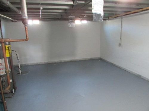 1107 Viebahn St, Manitowoc WI 54220-6502 exterior