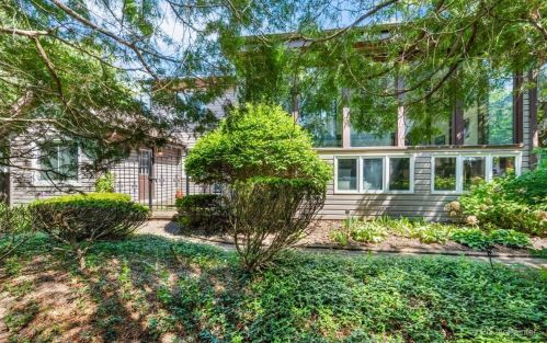 1077 Cedar Crst Dr, Bull Valley IL 60014-6935 exterior