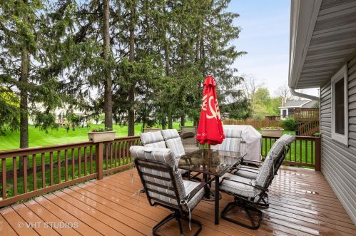 965 Greta Ave, Bull Valley IL exterior