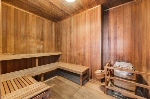 333 Canal St, Chicago IL 60606-1368 exterior