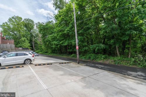 3924 W St, Washington DC  20007-1776 exterior