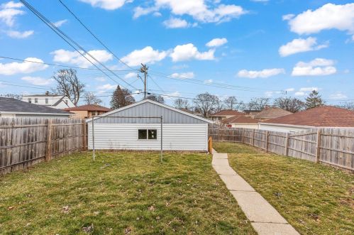 4730 81, Milwaukee WI 53220-4212 exterior