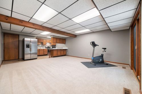 6129 Old Log Trl, Kalamazoo MI  49009-8032 exterior