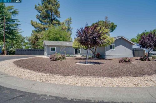 1669 Dorchester Pl, Concord CA 94519-1918 exterior