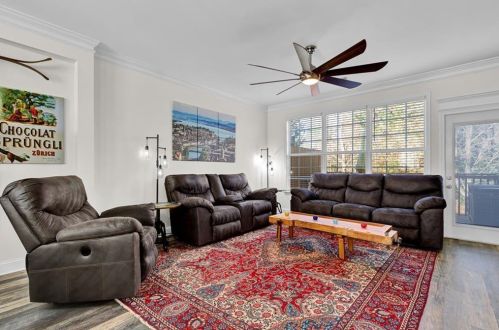 3657 Chattahoochee Summit Dr, Atlanta GA  30339-3254 exterior