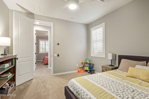 21618 39th Ter, Phoenix AZ  85050-4911 exterior