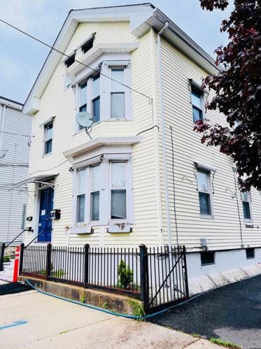 37 Flora St, Providence RI  02904-2545 exterior