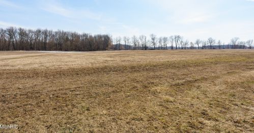 8242 E Ave, Kalamazoo MI 49048-9622 exterior