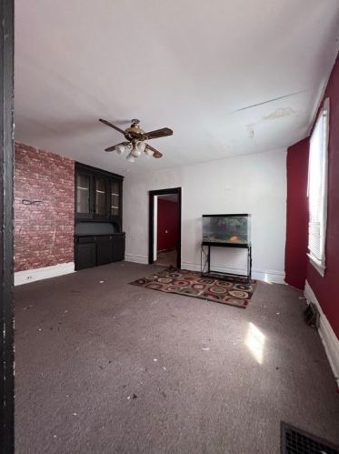 166 Ormsby Ave, Pittsburgh, PA 15210-2218