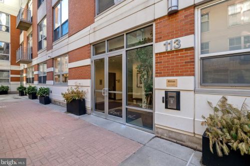 113 Bread St, Philadelphia PA 19106-4610 exterior