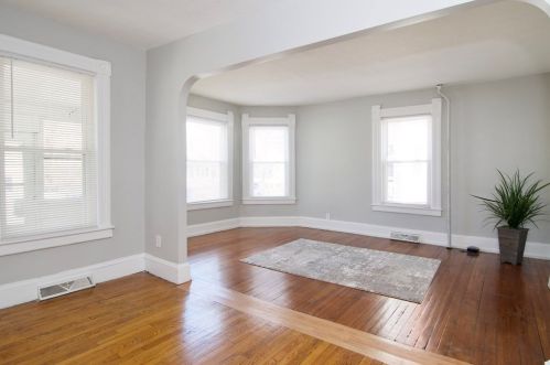 29 Marble St, Springfield MA 01105-2209 exterior