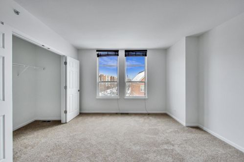 1924 Lotus Ave, Chicago IL 60639-1435 exterior