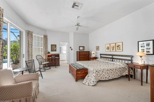 728 Courtside Dr, Naples FL 34105-7136 exterior