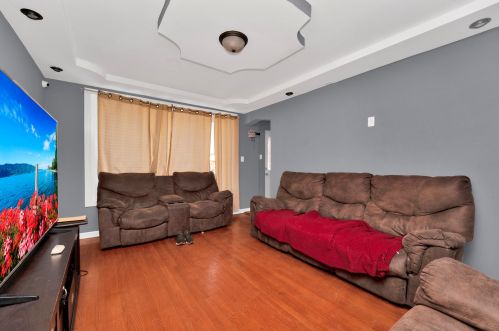 4553 Harding Ave, Chicago IL 60625-6311 exterior