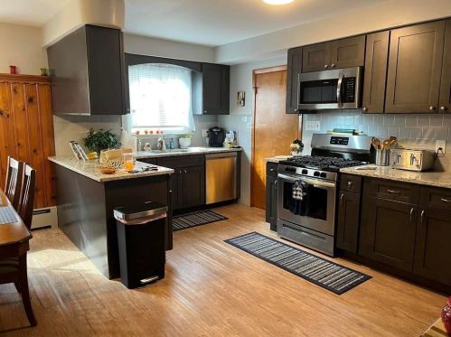 1089 Plainfield St, Providence RI  02919-6704 exterior