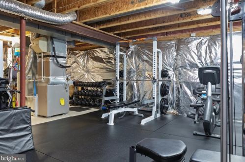 6378 Alderman Dr, Alexandria VA 22315-3731 exterior