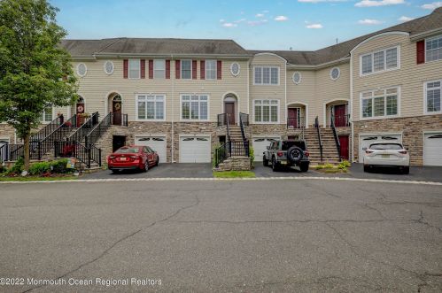 11 Baker Ct, Old Bridge NJ  08857-2913 exterior