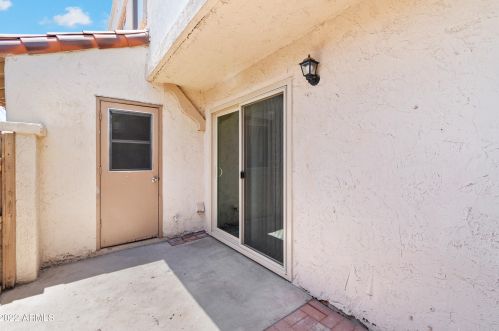 8839 12 Pl, Phoenix AZ 85020-3017 exterior