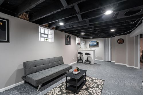 2524 Becher St, Milwaukee WI  53215-2521 exterior