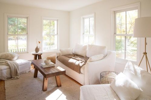 95 Old Post Rd, Red Hook NY 12571-2219 exterior