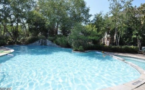 414 Turlington Ct, Livingston NJ 07039-8266 exterior