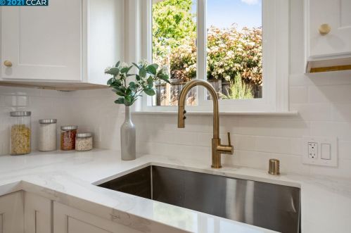 5507 Alaska Dr, Concord CA  94521-4009 exterior