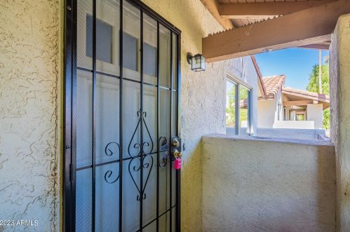 8814 8th St, Phoenix AZ  85020-3086 exterior