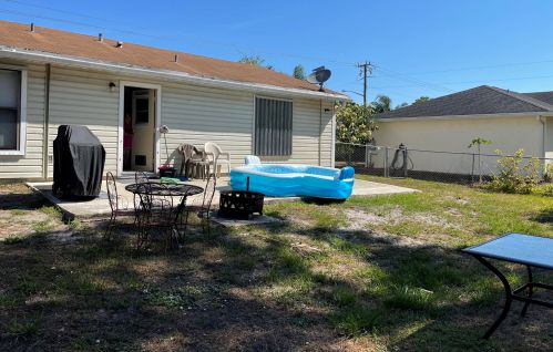 126 Thornhill Dr, Fort Pierce FL  34984-4463 exterior