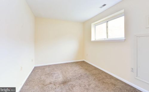 10350 Castlehedge Ter, Silver Spring MD 20902-5808 exterior