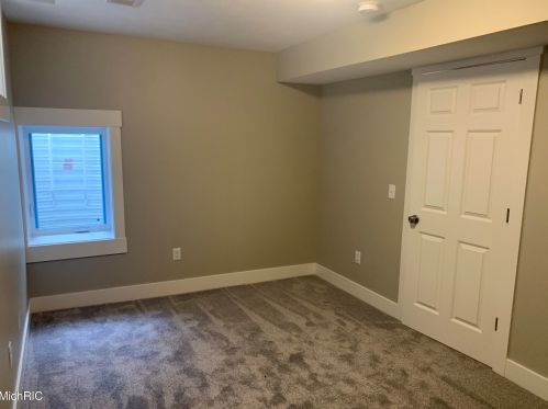 1620 Jefferson Ave, Grand Rapids MI 49507-2505 exterior