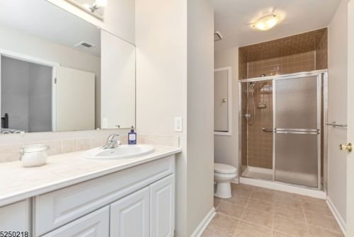 25 Wareham Ct, Scotch Plains NJ 07076-3138 exterior