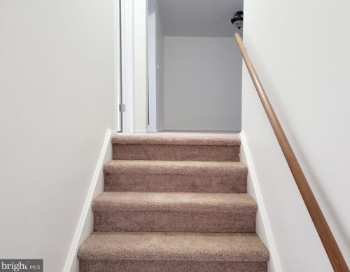 1809 Silver Ct, Trenton NJ  08690-3530 exterior