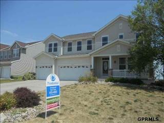 2491 Glacier Dr, Omaha, NE 68046-3256