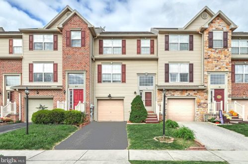 56 Sara Ln, Hanover, PA 17331-8670