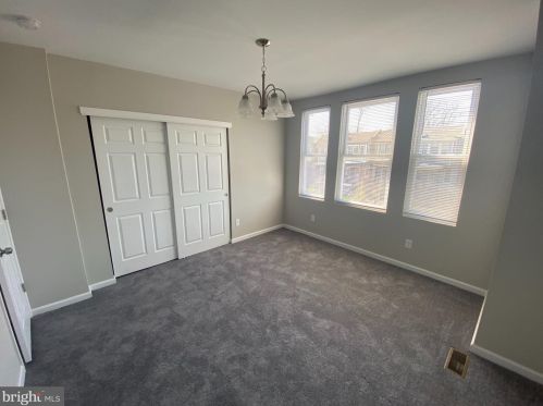 6727 Limekiln Pike, Philadelphia PA 19138-2007 exterior