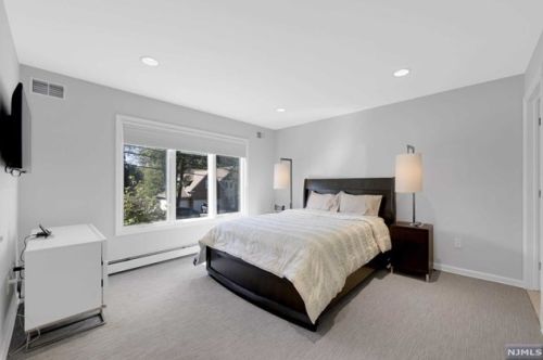 65 Holland Ave, Demarest NJ  07627-2705 exterior