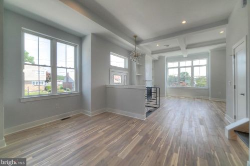 242 Fountain St, Philadelphia PA 19128-4508 exterior