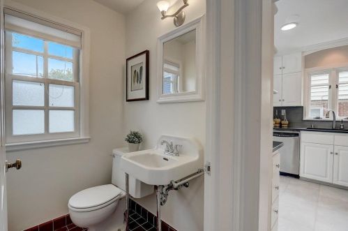 4318 Alpine Ave, Milwaukee WI  53211-1411 exterior