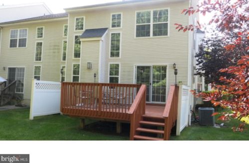 3350 Woodland Cir, Huntingdon Valley PA  19006-4249 exterior