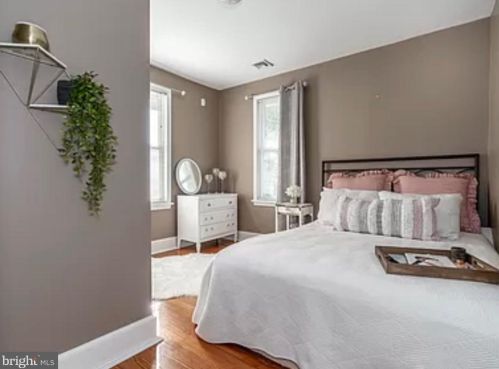 21 Franklin Ave, Camden NJ 08108-1117 exterior