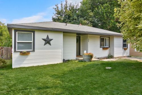 303 31st Ave, Yakima, WA 98902-2335