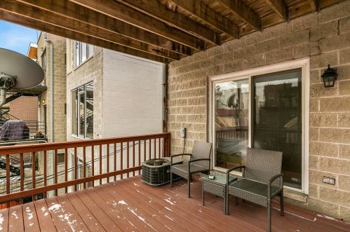 2333 Leavitt St, Chicago IL 60608-4031 exterior