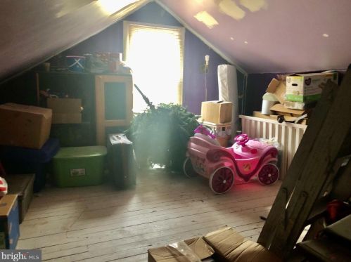 5817 Ditman St, Philadelphia PA 19135-2221 exterior