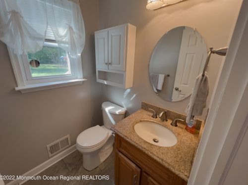 24 Anita Dr, Jackson Twp NJ 08527-4901 exterior