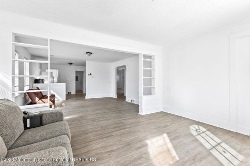 504 Ave, Belmar NJ 07719-2433 exterior