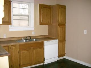 717 Market Ave, Springfield MO  65806-2940 exterior