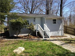 33 Clearview Dr, Ridgefield CT  06877-1601 exterior