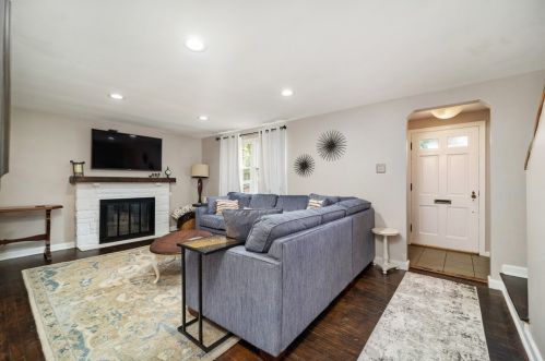 101 Harbeth Dr, Pittsburgh PA  15237-3327 exterior