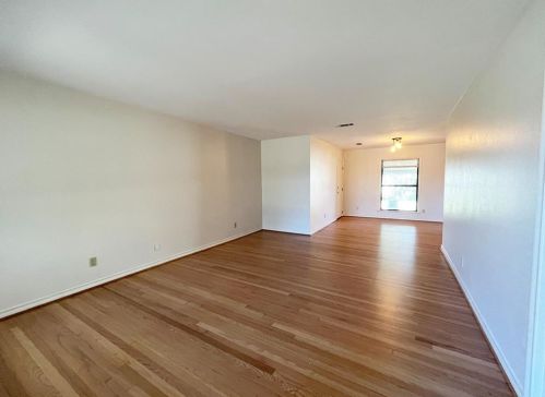 9412 Forest Hills Blvd, Dallas TX  75218 exterior