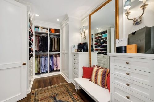 1521 State Pkwy, Chicago IL 60610-1613 exterior